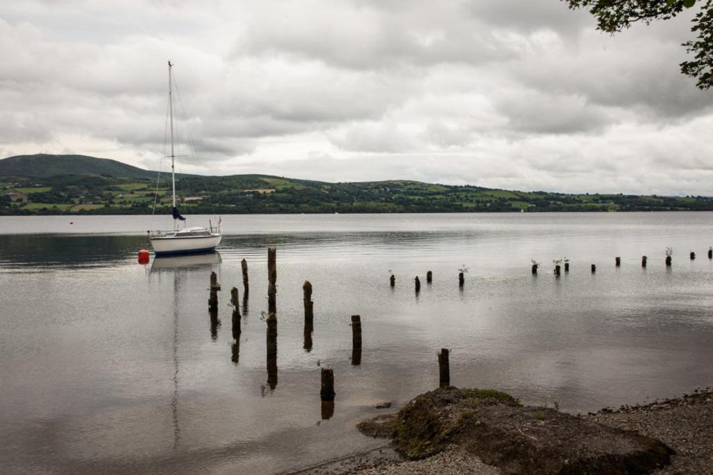 Lakeside Cottage Killaloe Exterior photo