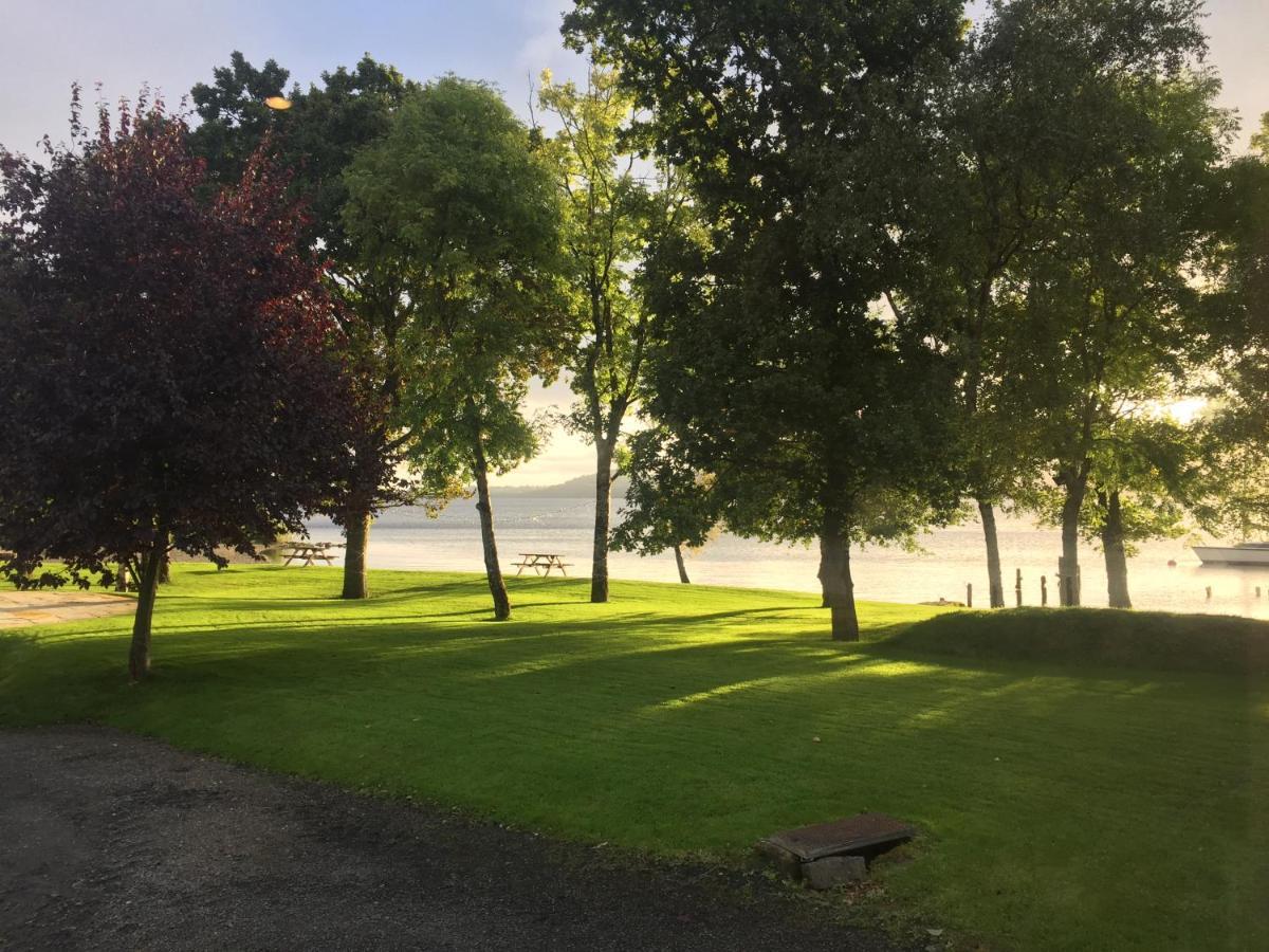 Lakeside Cottage Killaloe Exterior photo