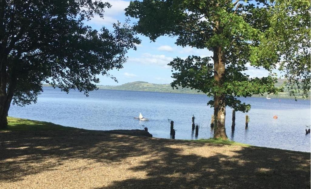 Lakeside Cottage Killaloe Exterior photo